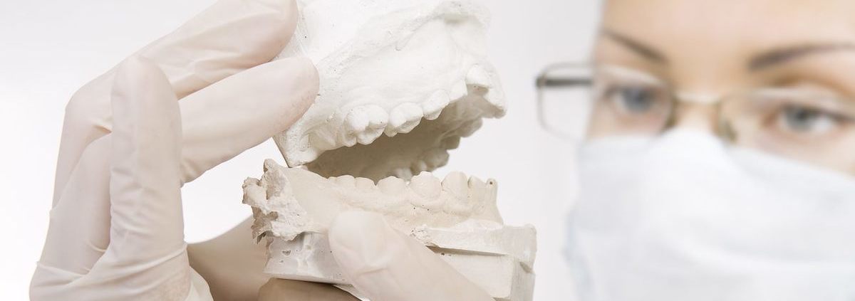 Prothèses-dentaires-Les-types‑1